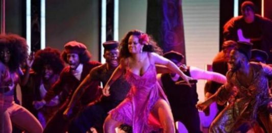 La danse de Rihanna au Grammy crée la polémique