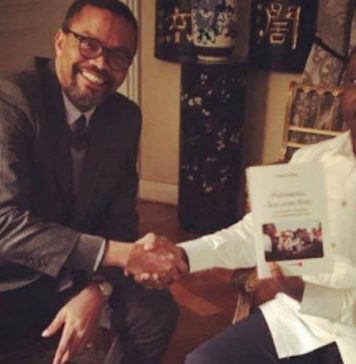 Le Président Guillaume Soro salue l’Ouvrage ” Phénoménal Guillaume Soro”