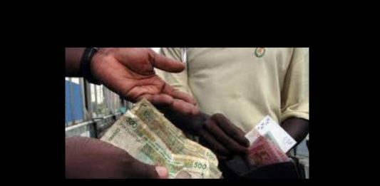 Côte d’Ivoire : bilan médiocre de la lutte contre la corruption