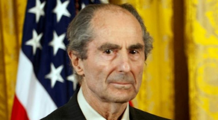 Philip Roth, géant de la littérature américaine, meurt à 85 ans