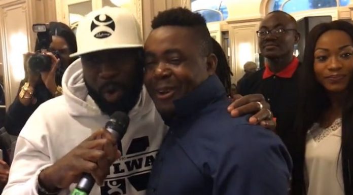 Exclusivité / 15 ans de l’IA à Paris : Atalaku – Coupure du gâteau d’anniversaire