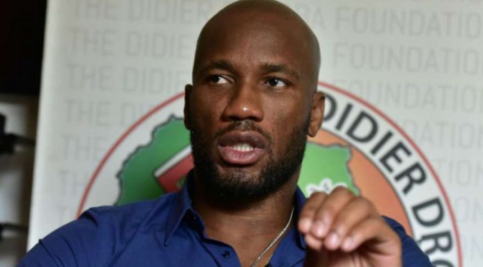 FIFA: Amuneke et Drogba désignés pour présélectionner des candidats au FIFA Football Awards