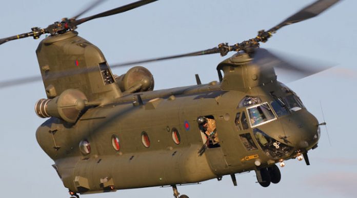 Les oiseaux de la mort du Canada (hélicoptères militaires) dans une Afrique très maganée.