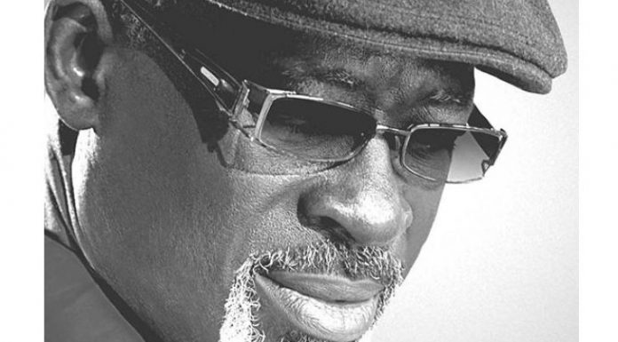 Musique: Lé, Le fils de Pierre Claver Akendegue