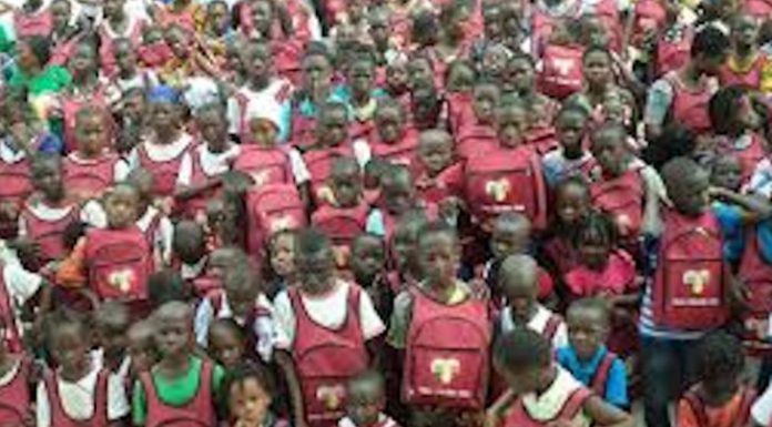Education Nationale : ONG N’klo Bakan soulage 2500 enfants démunis de la Côte d’Ivoire