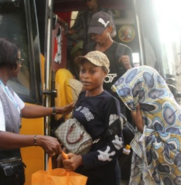 Retour d’exil: 121 réfugiés ivoiriens ont regagné Abidjan