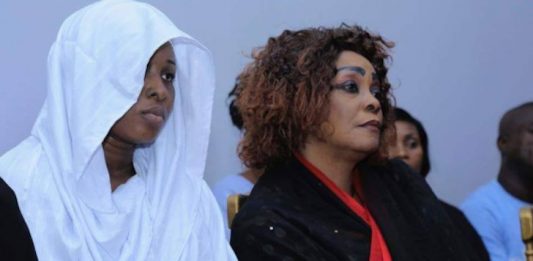 Deux mois après la mort de Dj Arafat : Hamed Bakayoko « gâte » son épouse et sa mère, Tina Spencer en colère