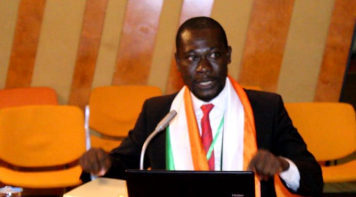 Cadhp/ Droit de saisine des citoyens et des ong: De la peur au retrait de leurs états.