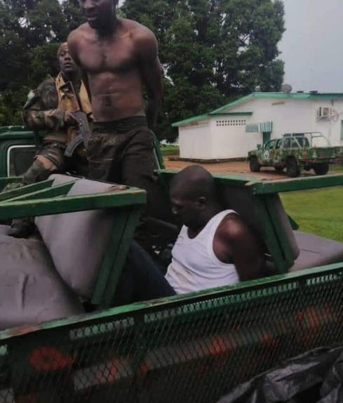 Des militaires ivoiriens aux arrêts. 