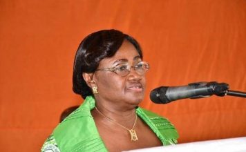 UFPDCI urbaine : Se lever et exiger la levée du blocus devant la résidence du président Bédié