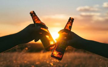 Consommer de l’alcool dans ces deux rues parisiennes est désormais une infraction à 135 euros