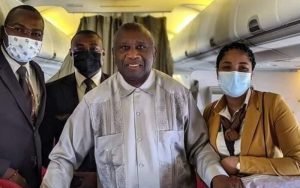 Gbagbo accueilli par le protocole d'Etat de Tshisekedi, assiste au mariage de Jean-Pierre Bemba