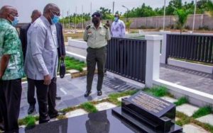 Le président Gbagbo rend hommage à Jerry Rawlings