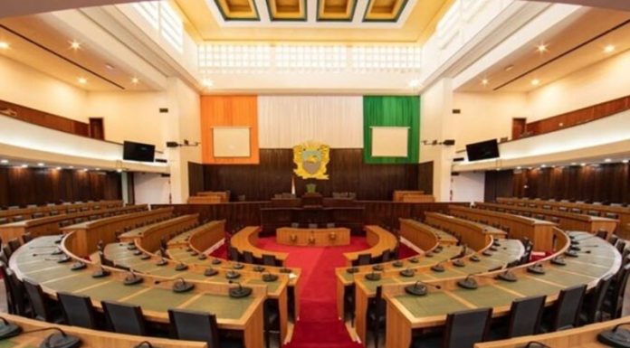 Succession de Ouattara : l’Assemblée nationale au centre du jeu en Côte d’Ivoire