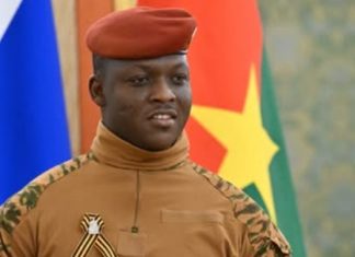 Burkina Faso: le régime militaire dissout officiellement les partis politiques